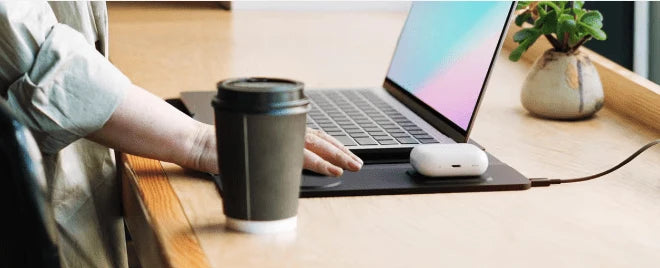 4-in-1 Wireless Charging Laptop Sleeve